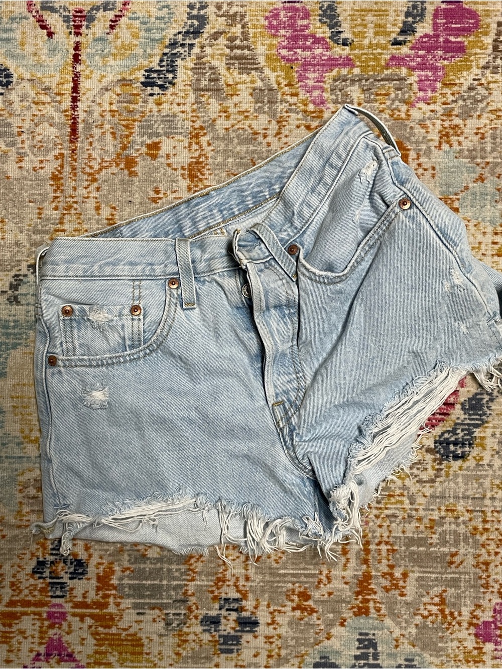 Levi’s women’s cut off shorts